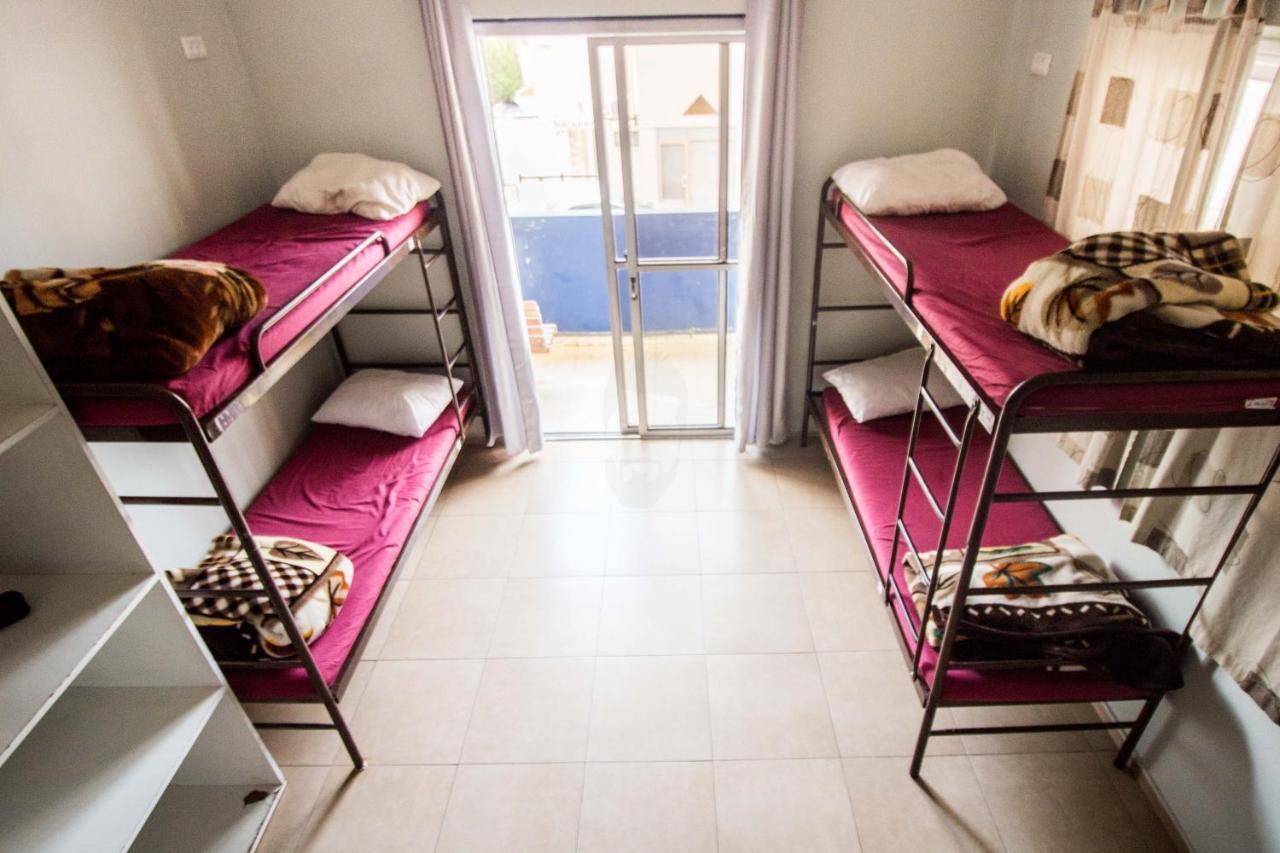Hayarkon Hostel เทลอาวีฟ ภายนอก รูปภาพ